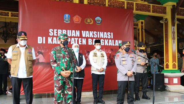 Panglima TNI Marsekal Hadi Tjahjanto dan Kapolri Jenderal Listyo Sigit Prabowo