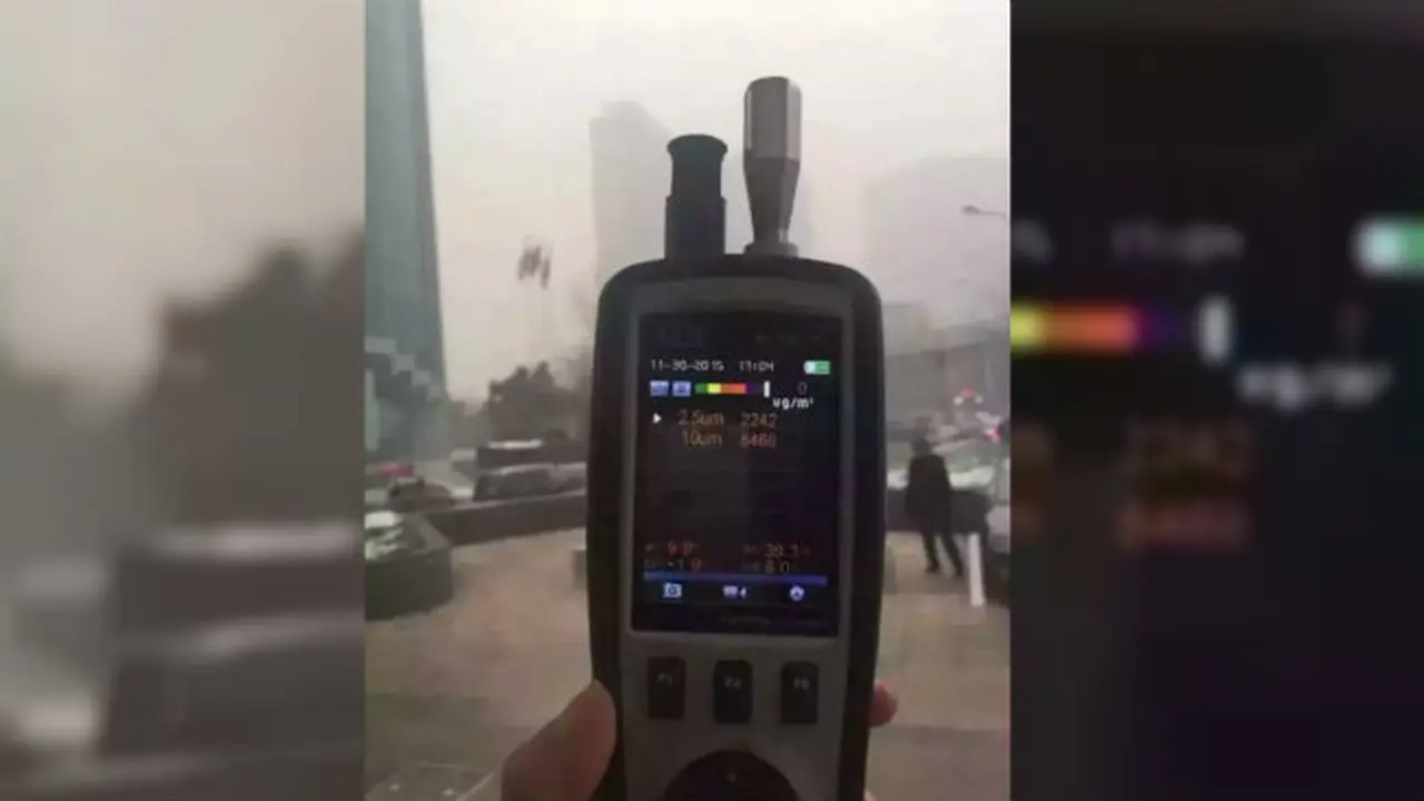 Kabut 'Kiamat' Hantui Kota Ini