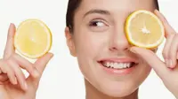 Lemon sangat berguna bagi kesehatan, kecantikan, menjaga kelangsingan tubuh.