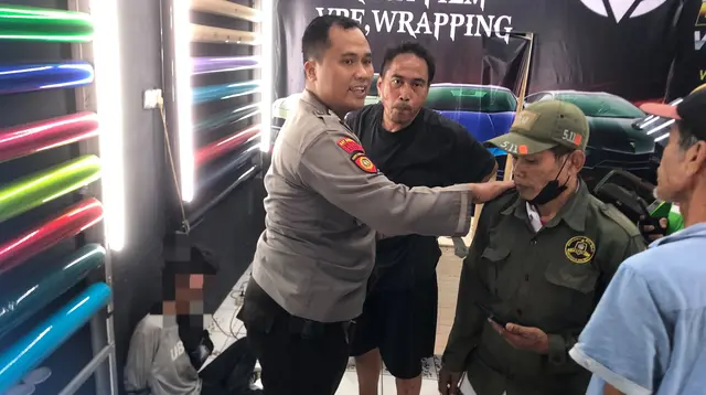 Modus Dorong Motor, Pencuri di Depok Berakhir Digebuki Warga