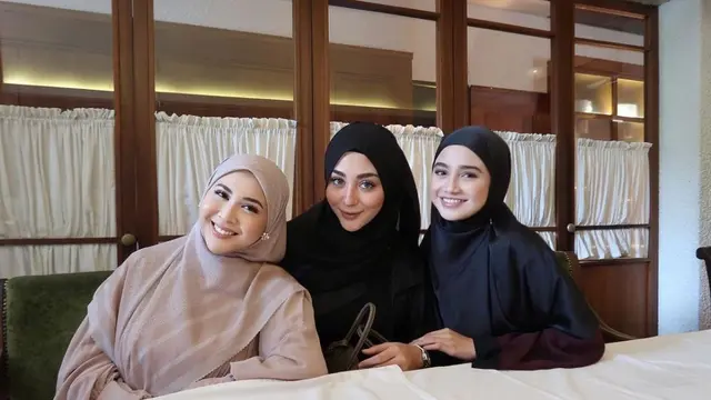 7 Potret El Rumi Hadiri Kajian Bareng Syifa Hadju Ini Tuai Sorotan Penggemar