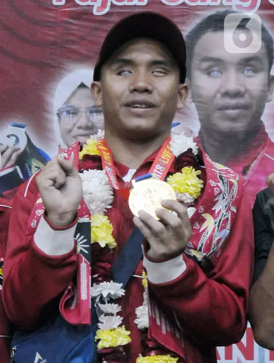 <p>Fajar meraih emas cabang olahraga renang pada ajang ASEAN Para Games 2023 di Kamboja. (merdeka.com/Imam Buhori)</p>