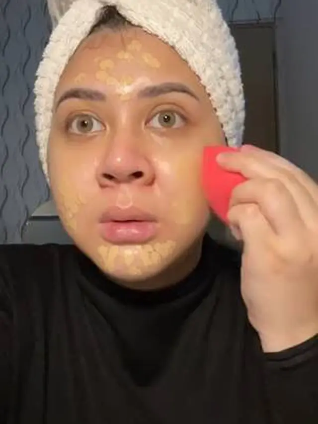 Punya Bekas Jerawat, Ini 7 Potret Kesha Ratuliu Unggah Tutorial Makeup Saat Hamil