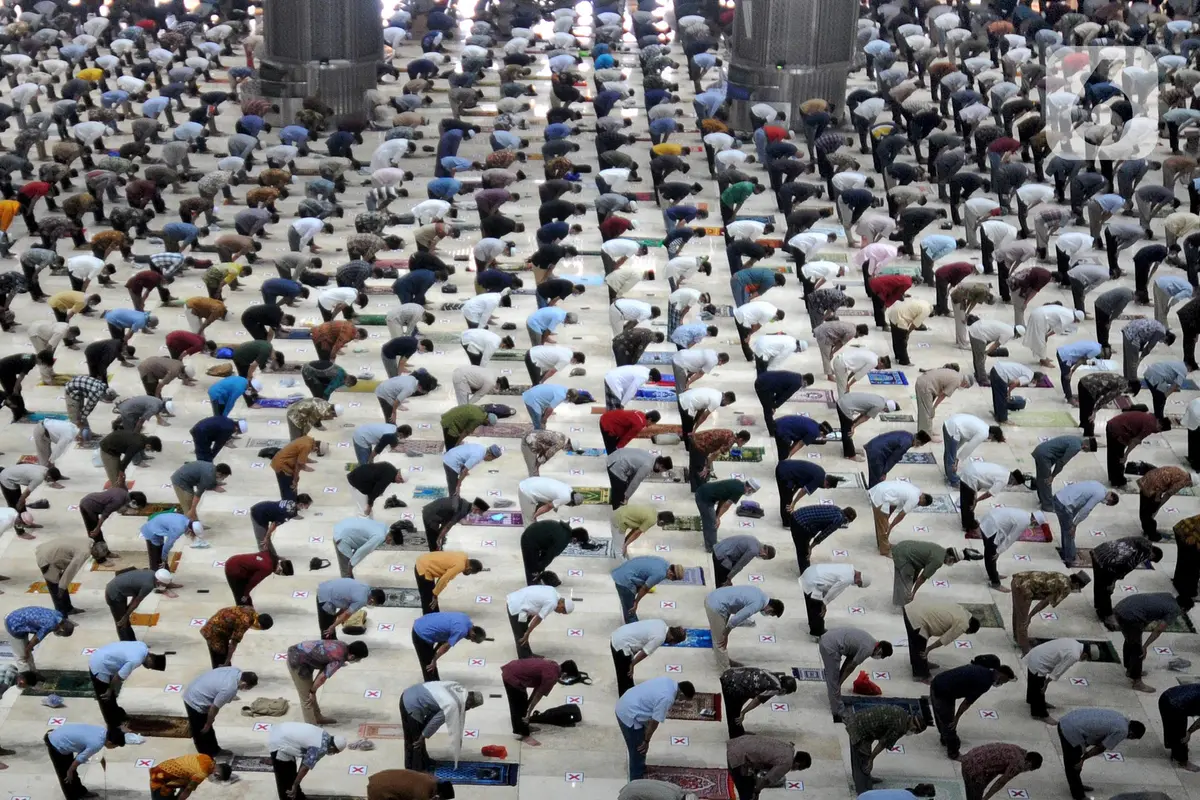 Suasana Sholat Jumat Minggu Ketiga Ramadhan di Masjid Istiqlal