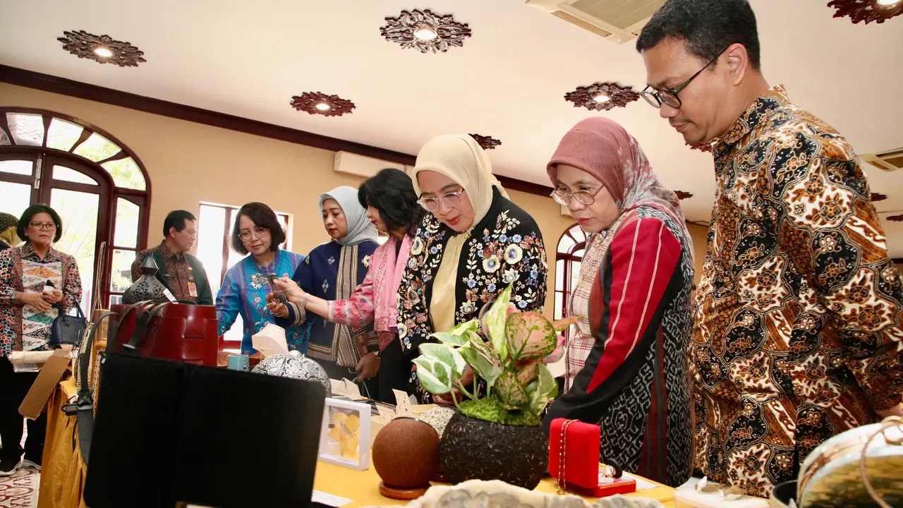 Kesempatan Emas untuk UMKM, Tri Tito Karnavian Harap Dekranas Award Lebih Dikenal dan Diikuti Berbagai Daerah
