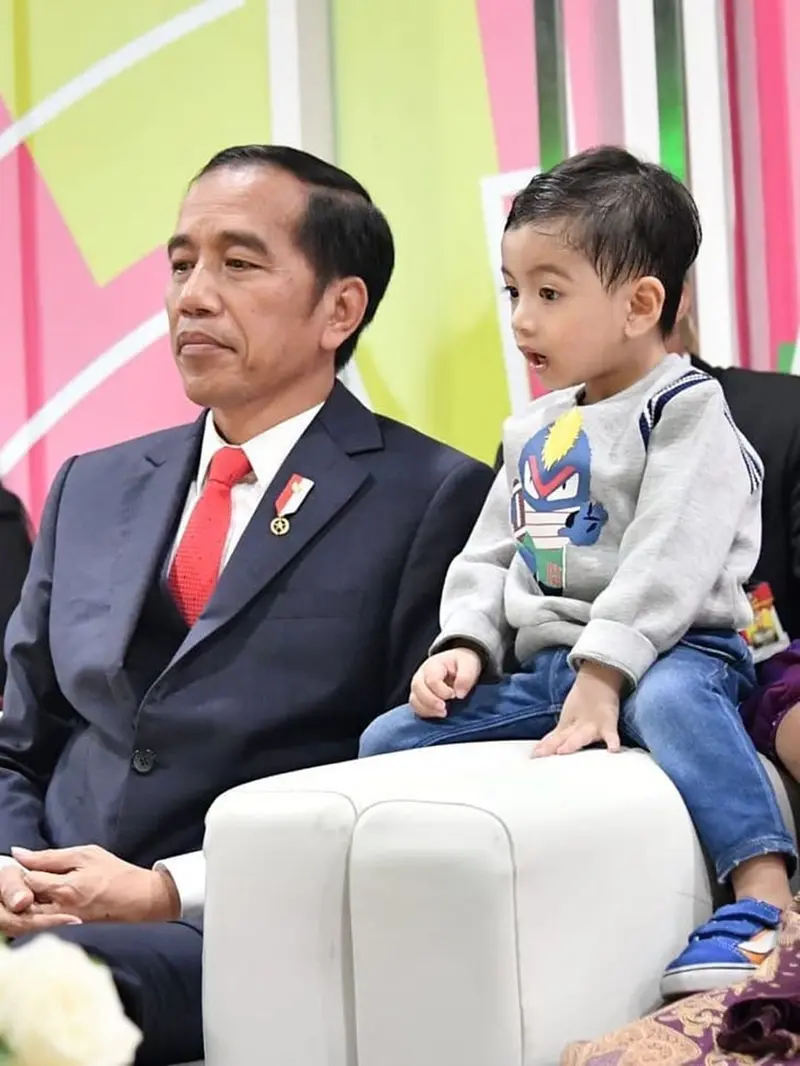 Jokowi dan Jan Ethes