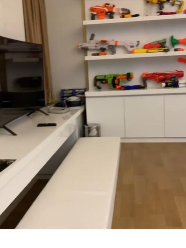 7 Potret Kamar Anak Inul Daratista, Ada Lemari Khusus untuk Pistol Mainan