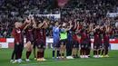 Vissel Kobe jadi juara J1 League pertama yang pernah bermain di kasta bawah sejak era J.League dimulai, dan jadi juara pertama yang pernah bermain di kasta ketiga, terjadi saat era J.League belum dimulai. (J.LEAGUE)