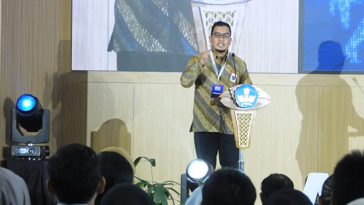 Kepala Pusat Data dan Teknologi Informasi (Pusdatin) Kemendikdasmen, Yudhistira Nugraha. Credit: Kemendikdasmen