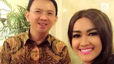 Julia Perez atau Jupe dikenal sebagai artis yang peduli dengan hak politik sebagai warga negara.