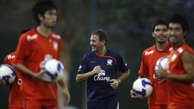 Bryan Robson - Timnas Thailand