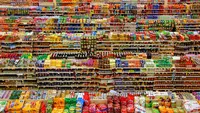 Supermarket Jadi Destinasi Baru Wisatawan, dari Berburu Camilan hingga Pengalaman Lokal