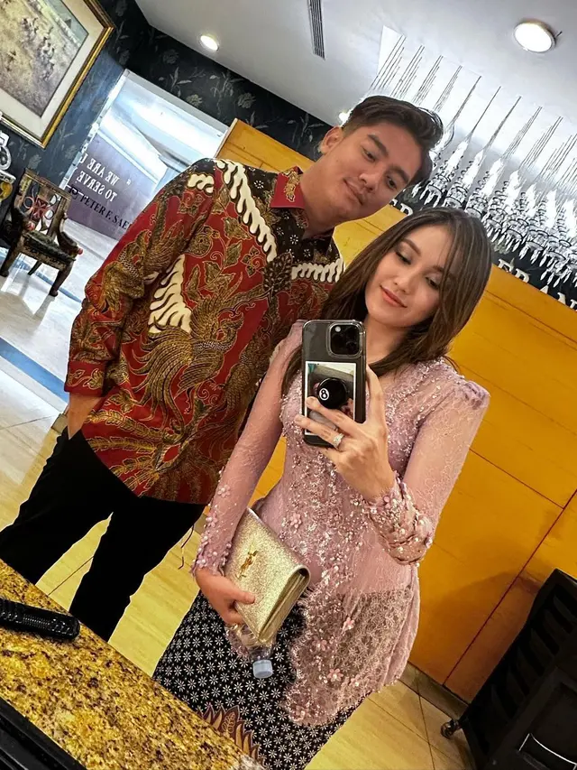 Ayu Ting Ting dan Boy William. (Foto: Dok. Instagram @ayutingting92)
