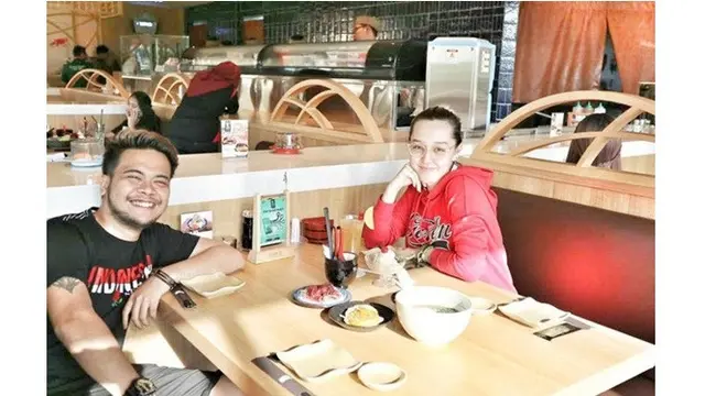 Reza SMASH Dikabarkan Cerai dengan Fabiola, Ini 7 Potret Kenangan Keduanya