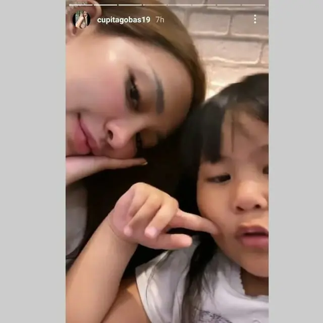 6 Momen Kebersamaan Cupi Cupita dan Anak Sambungnya, Kompak