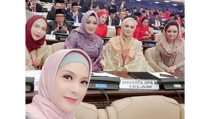 Kena Tegur KPK, Ini 6 Gaya Mulan Jameela Jadi Anggota DPR (sumber: Instagram.com/mulanjameela1)