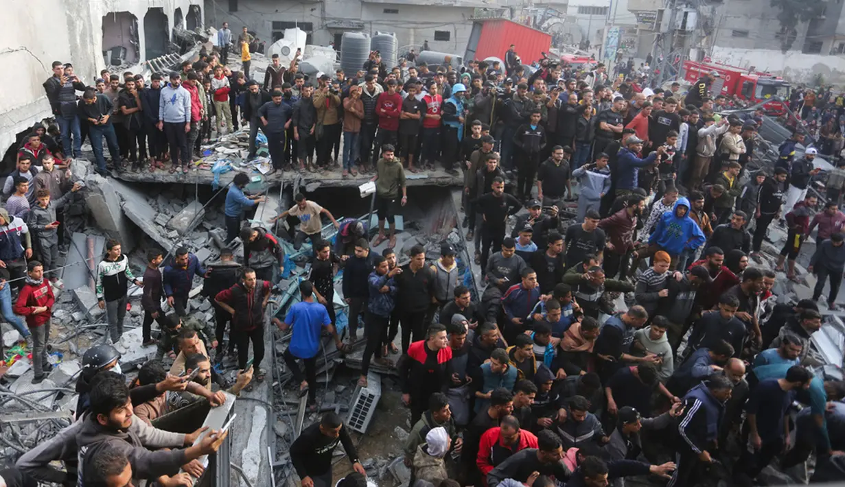 Kematian tersebut menambah jumlah korban tewas akibat serangan Israel di wilayah pendudukan menjadi 303 orang sejak babak baru konflik Israel-Palestina meletus pada 7 Oktober, demikian menurut WAFA, kantor berita resmi Palestina. (AP Photo/Hatem Ali)