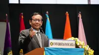 Menko Polhukam Mahfud Md di acara Dies Natalis ke-57 sekaligus Wisuda Universitas Pancasila, Jakarta Convention Center (JCC), Senayan, Jakarta, Kamis (9/11/2023). (Merdeka.com).