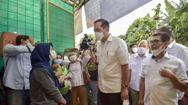 Menteri Perdagangan (Mendag) Muhammad Lutfi menargetkan 10 ribu titik untuk penerapan Program MigorRakyat yang menjual minyak goreng seharga Rp 14.000.