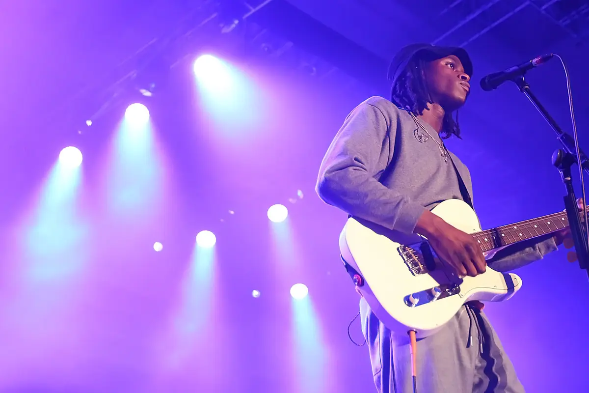 [Bintang] Daniel Caesar