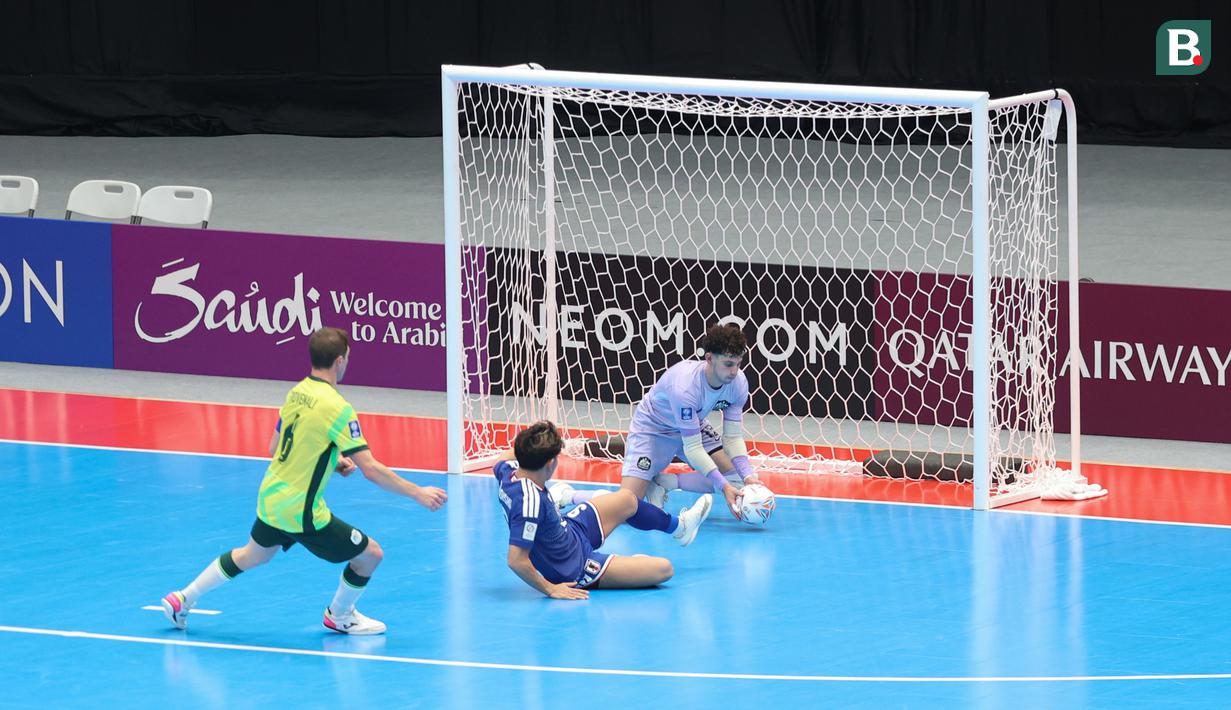 Skuad Samurai Biru berhasil menundukkan perlawanan Australia dengan skor telak 6-2. (Bola.com/M Iqbal Ichsan)