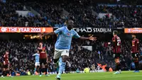 Jeremy Doku tampil gemilang dengan mencetak satu gol dan tiga assist saat Manchester City menang 6-1 atas Bournemouth dalam lanjutan Premier League 2023/2024 di Etihad Stadium, Sabtu (4/11/2023) malam WIB. (AFP/Paul Ellis)