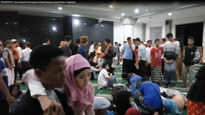 Seorang Murid Ambil Batu Candi Borobudur, Puluhan Siswa Kesurupan