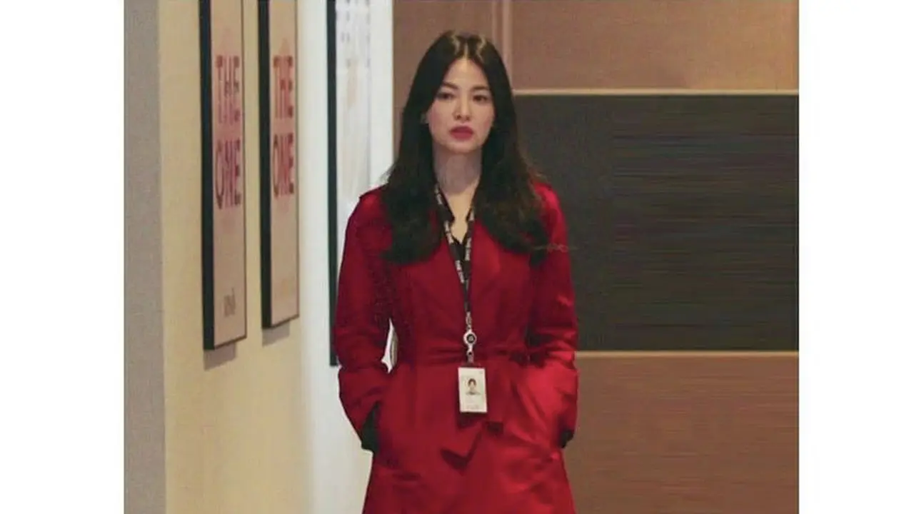 Inspirasi Outfit Perempuan Karir dari Song Hye Kyo di Now We Are Breaking Up