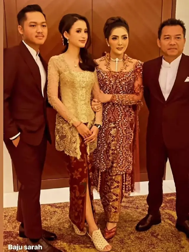 6 Momen Sarah Menzel dengan Keluarga Azriel Hermansyah, Sudah Akrab