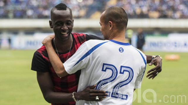 Kembali ke Bandung, Makan Konate Disambut Meriah