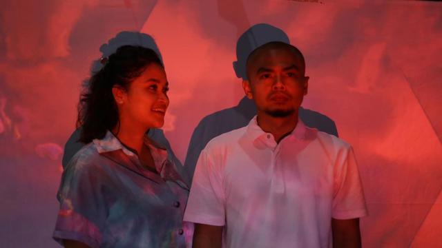 Umumkan Hamil Anak Ketiga, Ini 6 Potret Harmonis Wendi Cagur dan Istri