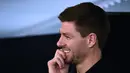Steven Gerrard mengumumkan pensiun sebagai pemain pada 24 November 2016 dalam usia 36 tahun. (AFP/Paul Ellis)