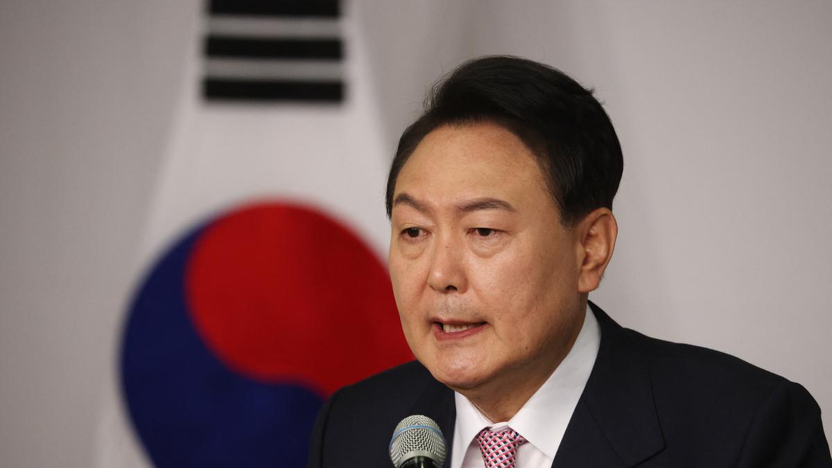 Presiden Korea Selatan Yoon Suk Yeol Resmi Ditangkap Tim Investigasi Korupsi