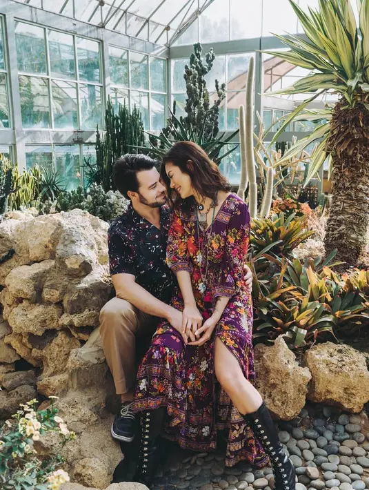 (Instagram/aline_adita)