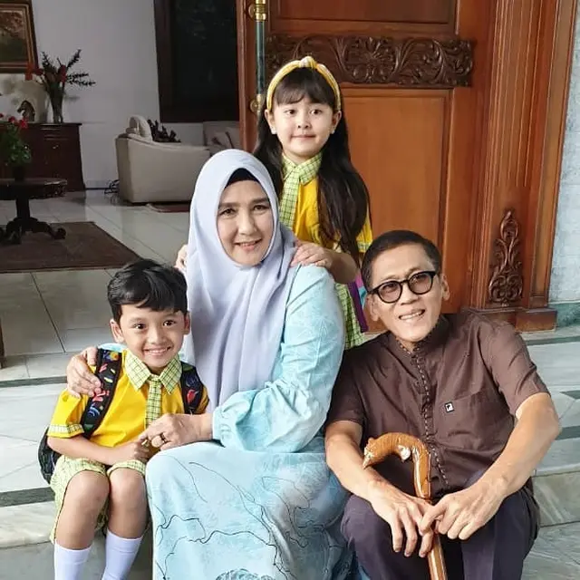 Momen saat Pangky Suwito mengunjungi Yati Octavia di lokasi syuting