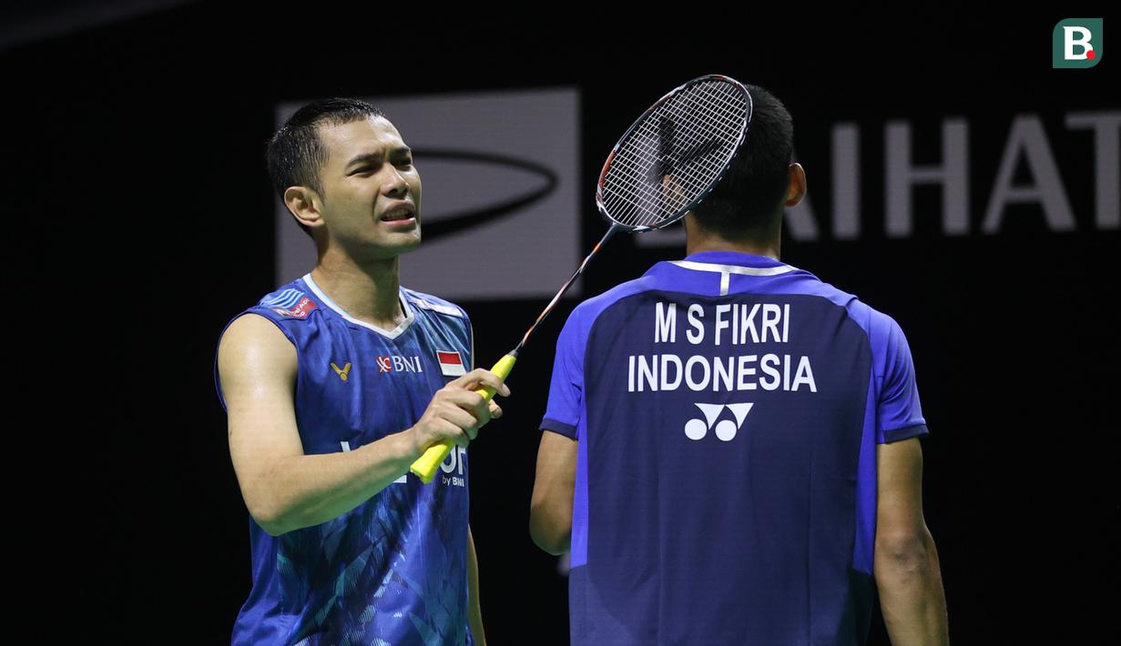 Ganda putra Indonesia, Fajar Alfian/Muhammad Fikri saat melawan Leo Carnando/Bagas Maulana dalam babak 16 besar Indonesia Masters 2026 di Istora Senayan, Jakarta, Kamis (22/1/2026). (Bola.com/M Iqbal Ichsan)
