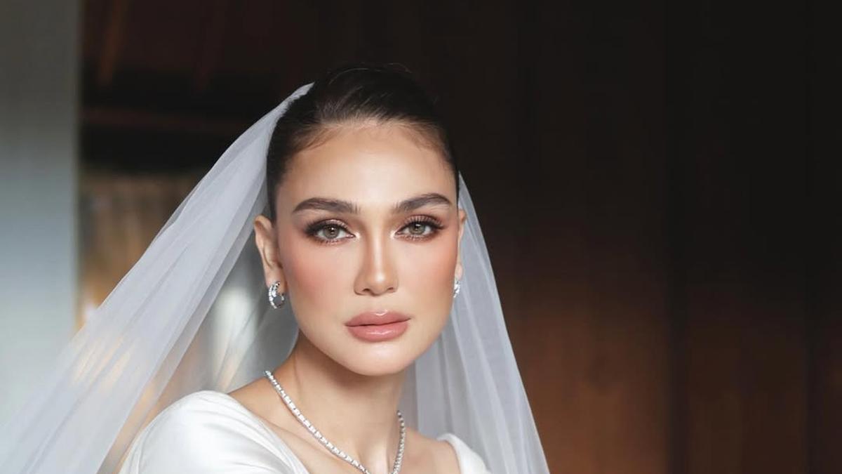 7 Model Anting Simpel Elegan Tren Terbaru 2025, Pilihan Luna Maya saat Resepsi Curi Perhatian