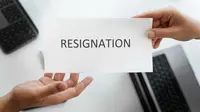 Ilustrasi resign, pindah kerja, mengundurkan diri. (Image by Freepik)