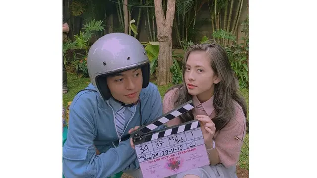 Main Film Bareng Lagi, Ini 7 Momen Kompak Angga Yunanda dan Adhisty Zara