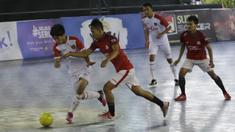 Pemain Doby MCW Banten saat pertandingan melawan Surya Futsal pada laga Super Soccer Futsal Battle di Summarecon Mall Serpong, Sabtu (29/09/2018). Doby MCW Banten takluk 2-8 dari Surya Futsal. (Bola.com/M Iqbal Ichsan)