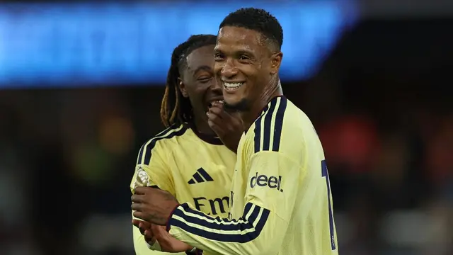 Pemain Arsenal, Ezri Konsa dan Eberechi Eze