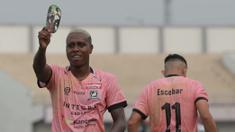 Pemain Madura United, Hugo Gomes Dos Santos Silva melakukan selebrasi usai menjebol gawang Persikabo 1973 dalam pertandingan BRI Liga 1 2021/2022 di Stadion Indomilk Arena, Kabupaten Tangerang, Jumat (3/9/2021). (Foto: Bola.com/Ikhwan Yanuar)