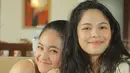 Baik Marshanda maupun Alyssa terlihat nyaman dan bahagia menghabiskan waktu bersama. Mereka saling mendukung satu sama lain dalam berbagai situasi, baik suka maupun duka. Hal ini menunjukkan betapa kuatnya ikatan keluarga yang mereka miliki. (Liputan6.com/IG/@marshanda99)