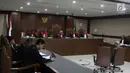 Suasana sidang perdana dengan terdakwa Terdakwa PT Nusa Kontruksi Enjiniring (NKE) di Pengadilan Tipikor, Jakarta, Kamis (11/10). Ini merupakan kasus korporasi pertama yang ditangani KPK dan masuk proses persidangan. (Liputan6.com/Herman Zakharia)