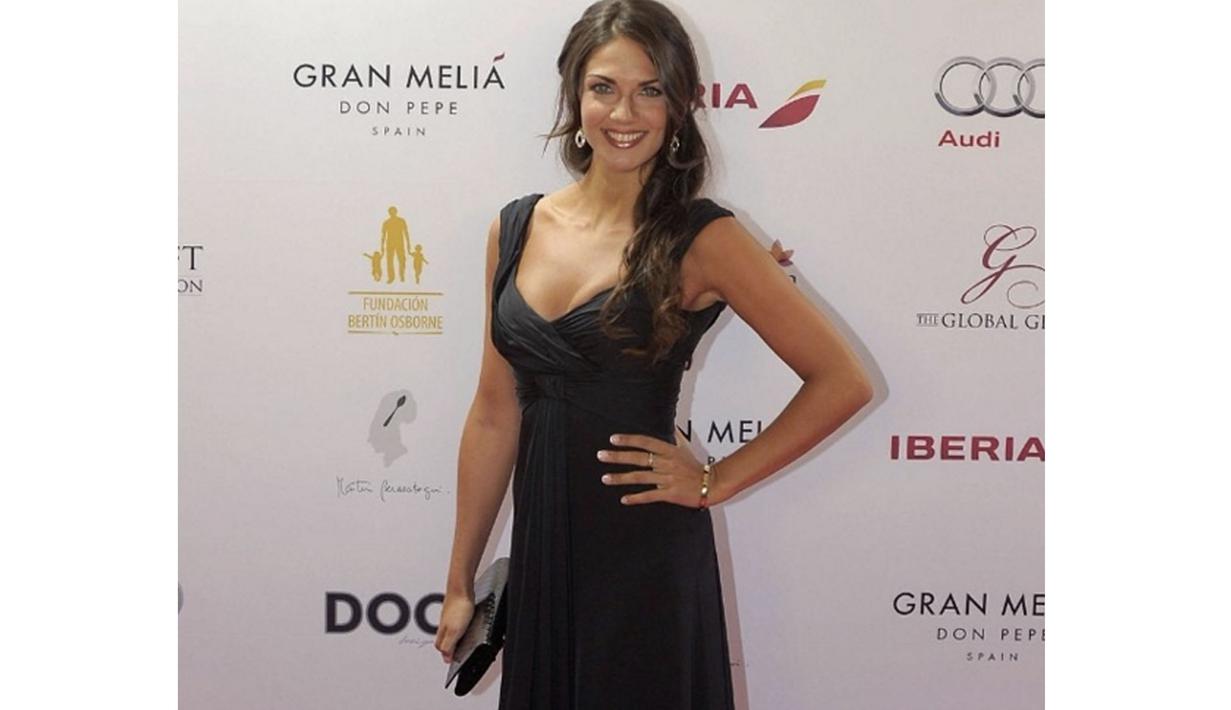 Lorena Bernal pasangan dari Mikel Arteta, model blasteran Argentina-Spanyol ini adalah model, TV host dan artis. Dia pernah membintangi serial CSI: Miami  dan juga terpilih sebagai Miss Spanyol 1999. (photo/Instagram)