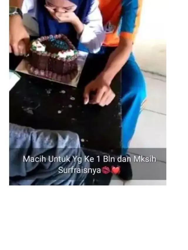 7 Tulisan Typo Bahasa Inggris di Status WhatsApp Ini Bikin Geleng Kepala