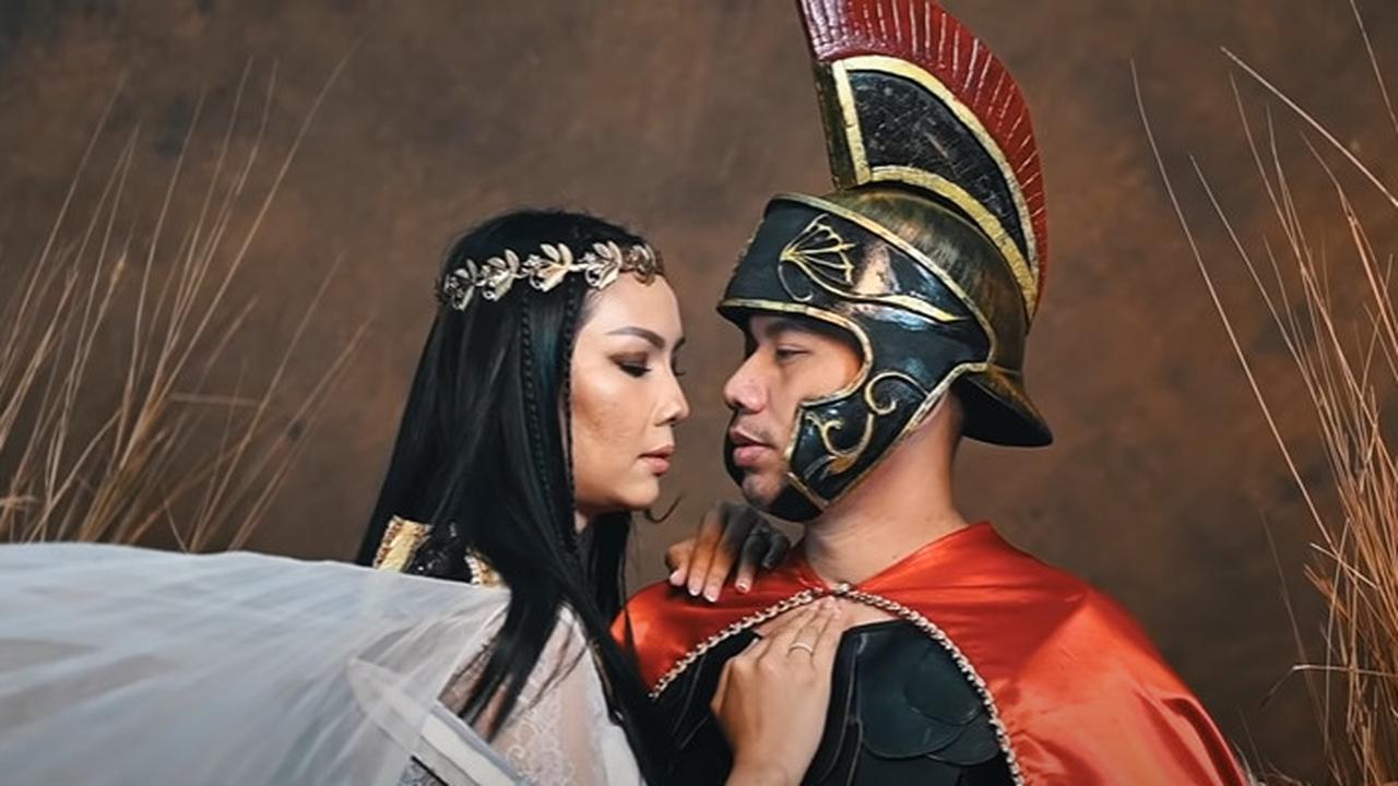 Bertema Gladiator, Ini 6 Potret Prewedding Vicky Prasetyo dan Kalina Ocktaranny