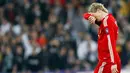 Liverpool's forward Fernando Torres is substituted during the UEFA Champions League second round first leg football match against Real Madrid at the Santiago Bernabeu stadium on February 25, 2009. AFP PHOTO/PAUL ELLIS 