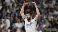 Nacho Fernandez. Bek tengah Spanyol berusia 32 tahun ini hingga kini setia berseragam Real Madrid sepanjang kariernya. Ia merupakan anggota Akademi Real Madrid sejak awal musim 2007/2008 yang akhirnya promosi ke tim senior pada awal musim 2013/2014. Hingga akhir musim 2021/2022 lalu ia telah tampil dalam 273 laga bersama Real Madrid di semua ajang dengan torehan 15 gol dan 8 assist. (AFP/Javier Soriano)