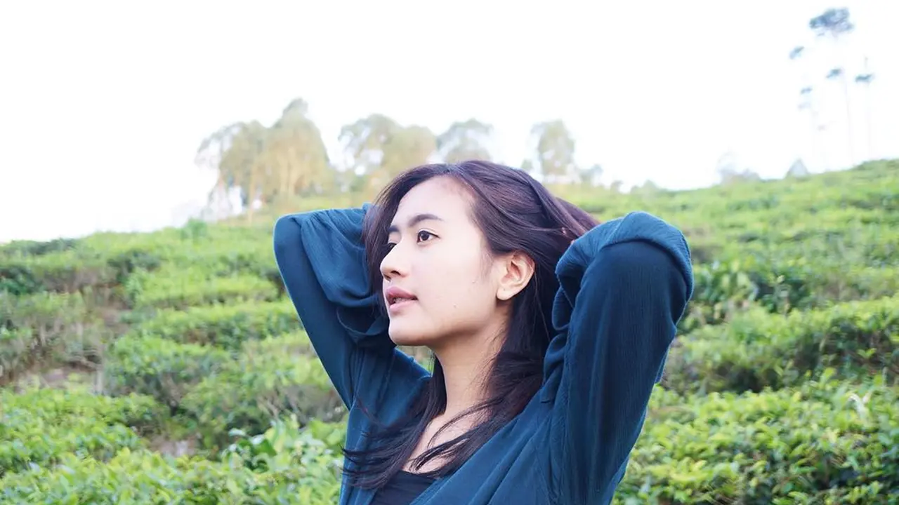 Gaya Liburan Yasmin Oktavia, Miss Marine Tourism Indonesia 2019 yang Modis